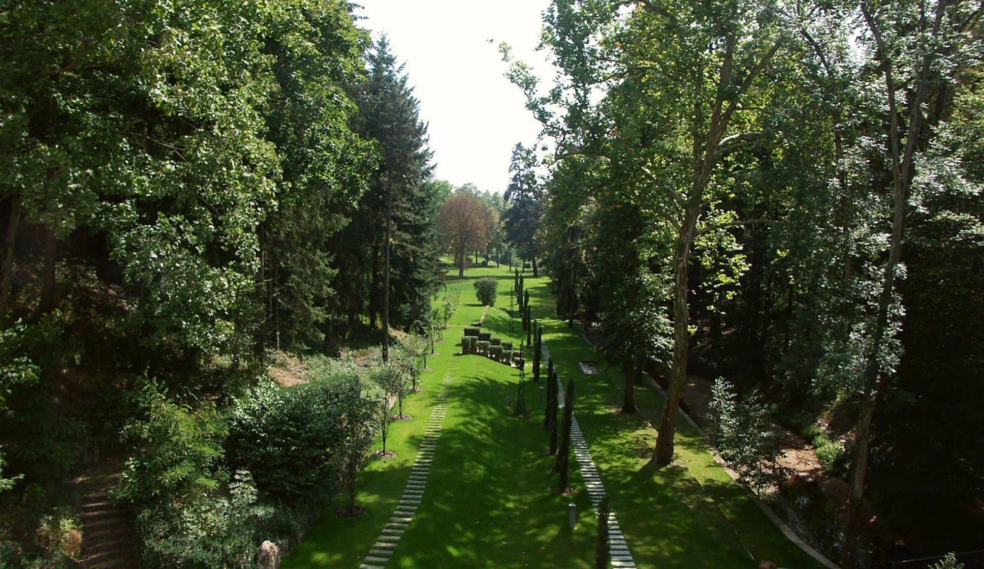 Hotel & Spa Le Pavillon Charbonnières-les-Bains Exterior foto